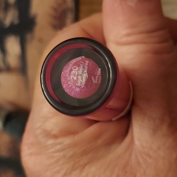 Lot of make up - Picture 5 of 8